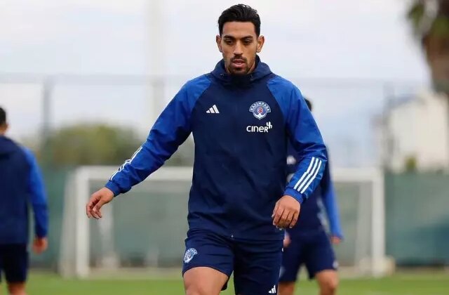 İrfan Can Kahveci, Kasımpaşa’nın Antalya kampına katıldı