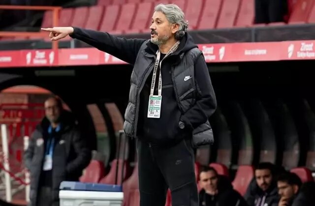 İsmini kimse bilmiyordu! Küme düşer denilen takımın başına geçti, tarih yazıyor