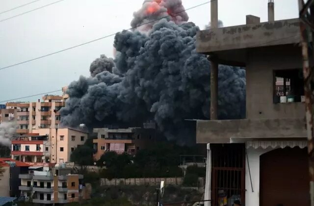 İsrail ordusu Lübnan’da saldırı tehdidinde bulunduğu 5 beldeyi hedef aldı