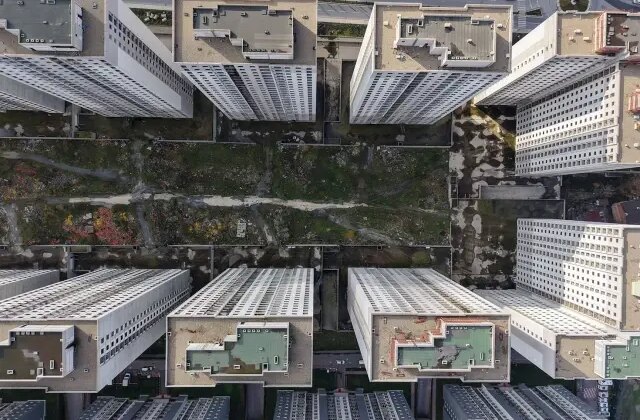 İstanbul’un gökdelen mezarlıkları Esenyurt’ta havadan görüntülendi