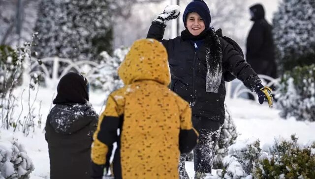 İstanbul’un 5 ilçesinde ilçesinde eğitime kar arası