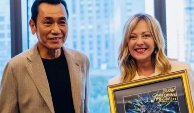 İtalya Başbakanı Meloni’ye  manga sanatçısı Hara’dan sıra dışı hediye