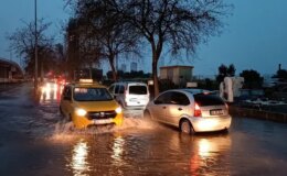 İzmir’de sağanak etkili oldu