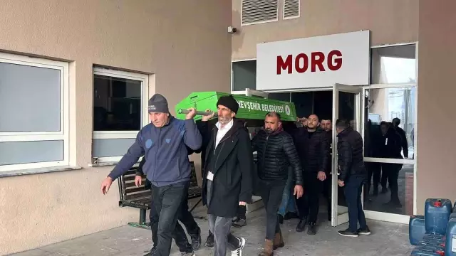 Kafası bazaya sıkışan minik Amine öldü