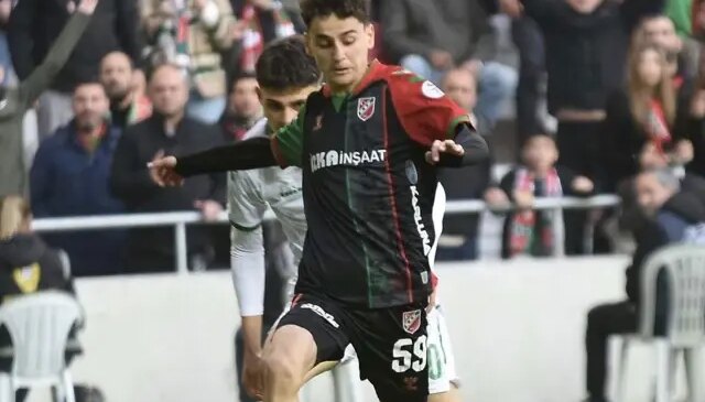 Fenerbahçelilere üzücü haber! Bitti denen transfer iptal oldu