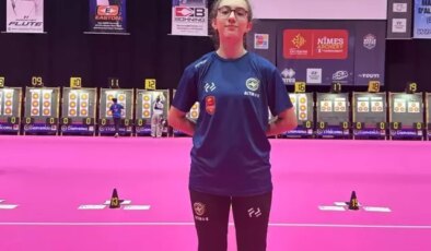 Kendinden büyük rakiplerini deviren 12 yaşındaki Burcu Öncel, dünya dördüncüsü oldu