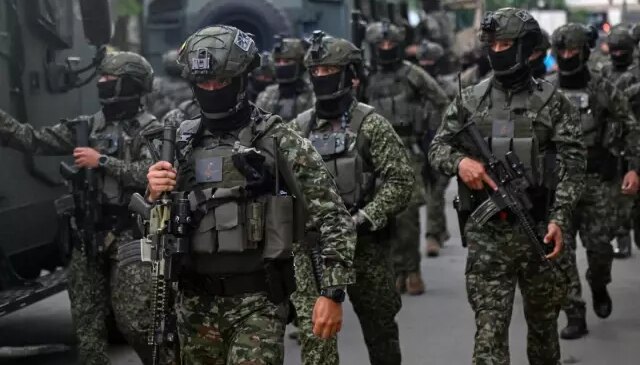 Kolombiya, Venezuela sınırına güvenlik güçleri konuşlandırdı