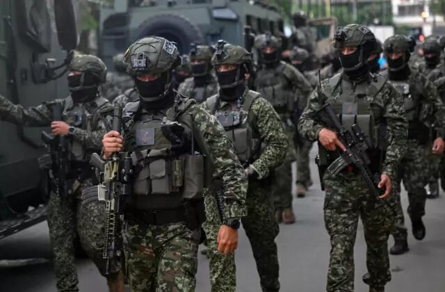 Kolombiya, Venezuela sınırına güvenlik güçleri konuşlandırdı