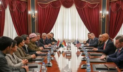 Köşeye sıkışan Mazlum Abdi Trump’ın sağ koluna koştu