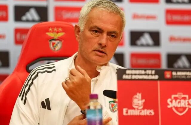 Kupadan elenen Mourinho futbolculara sardı