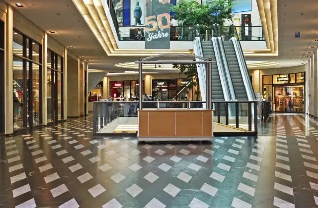 Lüks mağazacılık devi iflas bayrağını çekti