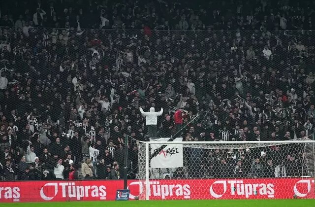 Maçı kazanmak bile işe yaramadı! Yönetime büyük tepki