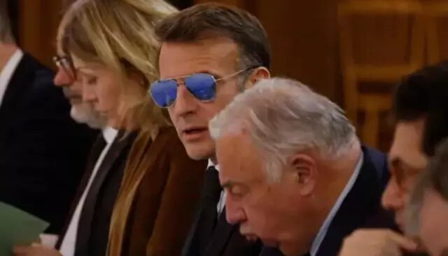 Macron’dan şaşırtan görüntü: Toplantıya güneş gözlüğü ile katıldı