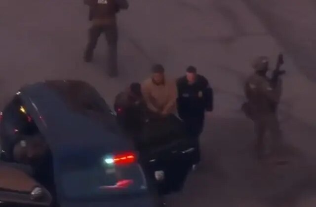 Maduro ve eşi, ABD mahkemesine götürüldü! İşte o anlar