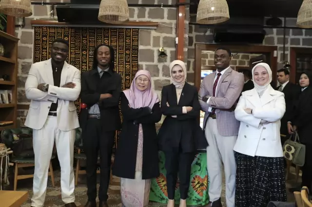 malezya basbakani nin esi ankara da afrika evi ni 19437042 4525 o