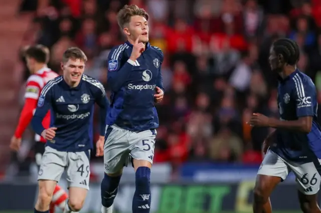 manchester united dan kayserispor a imza 19439991 8718 o