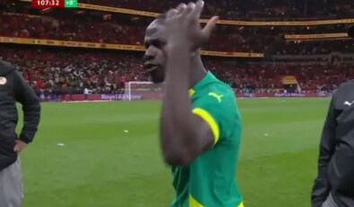 Mane sahadan çekilen takımı tek cümlesiyle geri döndürmüş