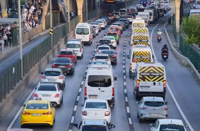 Motorine bu gece 1 lira 15 kuruş zam geliyor