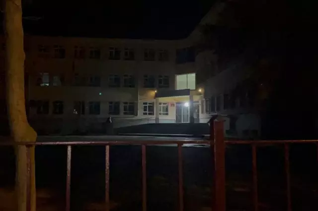 okul bahcesinde babasi darbedilen kendisi de 19436577 8096 o