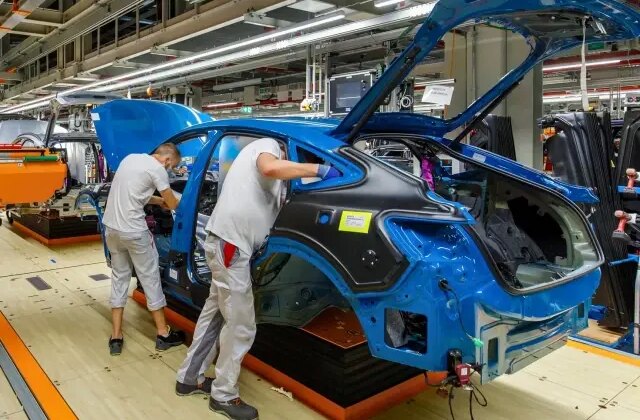 Otomobil devi fabrikayı kapattı, AB işsiz kalanlar için 380 milyon TL destek verdi