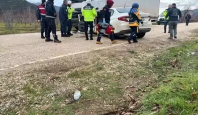 Otomobil park halindeki kamyona çarptı! Bilanço ağır