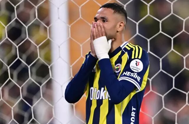 Oynamadığı maçta bile hedefte! Fenerbahçe taraftarından En-Nesyri’ye büyük tepki