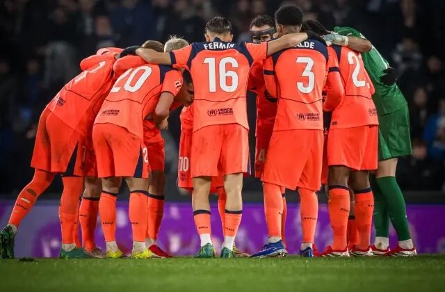 Paris Saint-Germain, Barcelona’dan 18 yaşındaki Dro Fernandez’i transfer etti