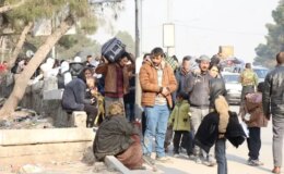 PKK/YPG, Halep’te işgal ettiği bölgelerden çıkmak isteyen sivilleri hedef alıyor