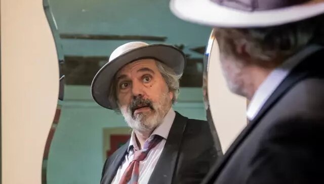 Portekiz’de cumhurbaşkanı adayından sıra dışı vaatler: Herkese Ferrari verilecek musluklardan şarap akacak