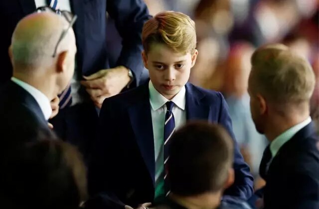 Prens George’dan okul arkadaşlarına tehdit: Babam bir gün kral olacak