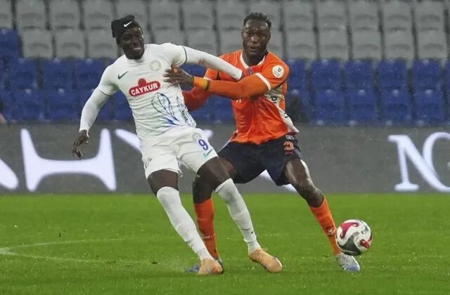 RAMS Başakşehir ve Çaykur Rizespor, 4 gollü maçta yenişemedi