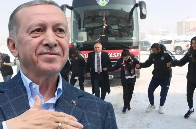 Recep Tayyip Erdoğan’ın hediyesini halay çekerek kutladılar
