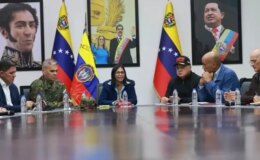 Rodriguez’den ilk kararname: ABD’ye destek verenler tutuklanacak