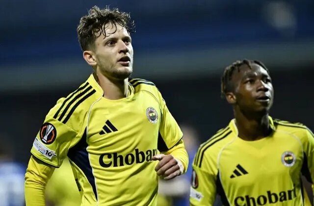 Sebastian Szymanski Fenerbahçe’ye veda etti