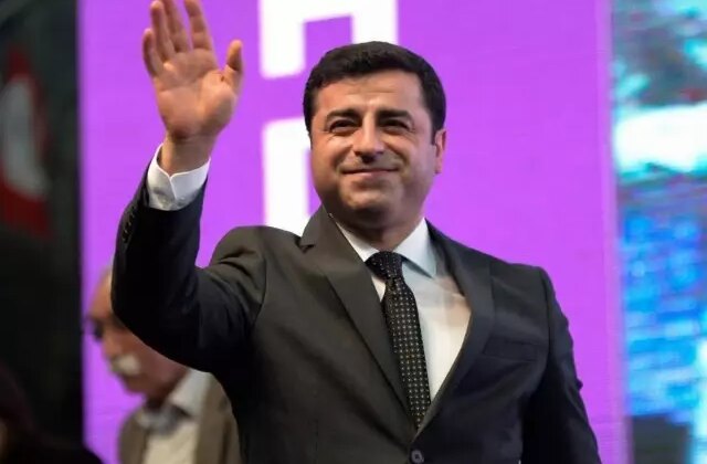 Selahattin Demirtaş’a “Cumhurbaşkanına hakaret” suçundan hapis cezası
