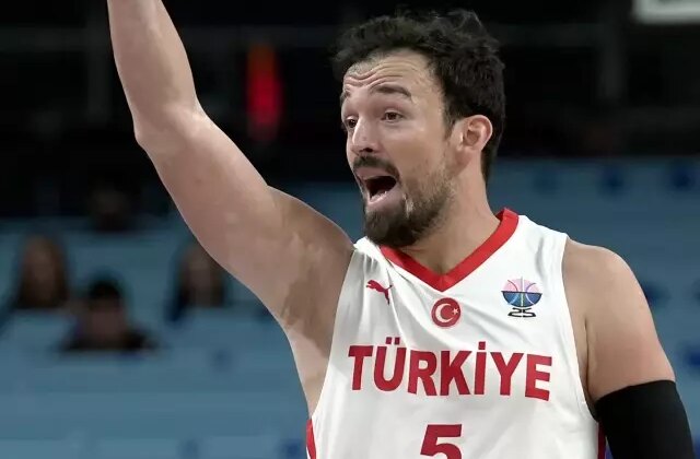 Sertaç Şanlı, Türkiye’ye Beşiktaş formasıyla geri döndü