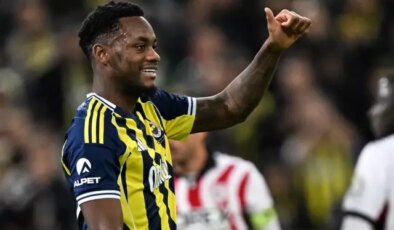 Süper Kupa’da finalin adı belli oldu! Fenerbahçe, Samsunspor’u 2 golle geçti