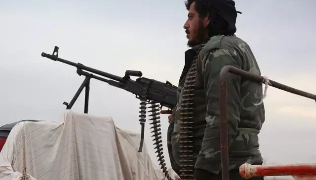 Suriye ordusu Halep’in doğusuna girdi, YPG çekiliyor