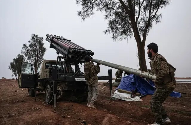 Suriye ordusu Rakka’ya yaklaşıyor! Deyrizor da YPG’den temizlendi