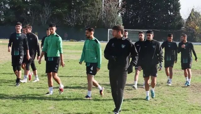 Tarihinde ilk kez amatöre düşen Denizlispor’a burada da rahat yok