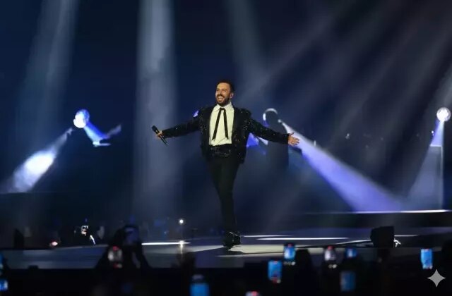 Tarkan, yaklaşık 7 yıl aradan sonra İstanbul’da yeniden sahneye çıktı