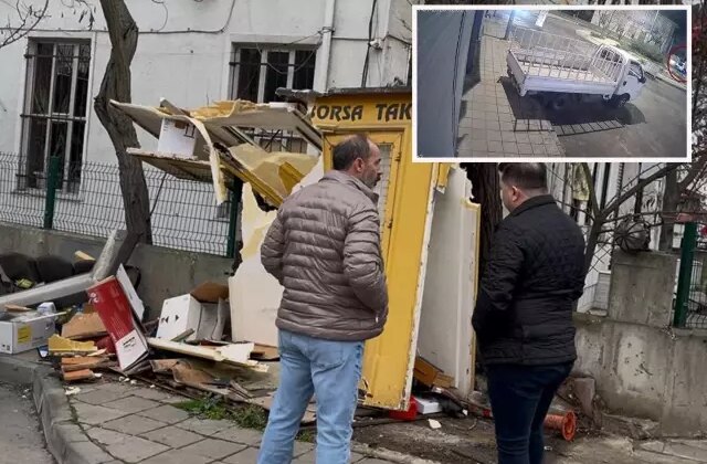 Tekirdağ’da kamyonet taksi durağına daldı, olay yerini terk etti: O anlar kamerada