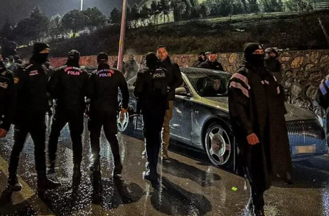 Trabzonspor Başkanı Ertuğrul Doğan’ın aracına saldırı düzenlendi