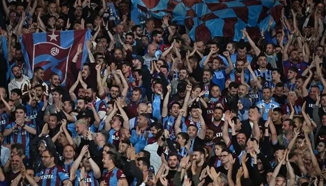 Trabzonspor taraftarı 4-1’in faturasını o isme kesti