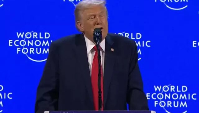 Trump’tan Davos’ta Grönland tehdidi: Bir buz parçasını istiyoruz, hayır derseniz unutmayız