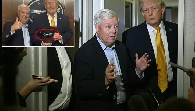 Trump’ın elindeki şapkada yer alan yazı ABD’yi karıştırdı: Tehlikeli bir provokasyon