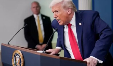 Trump’tan muhabirin Grönland sorusuna olay yanıt: Göreceksin