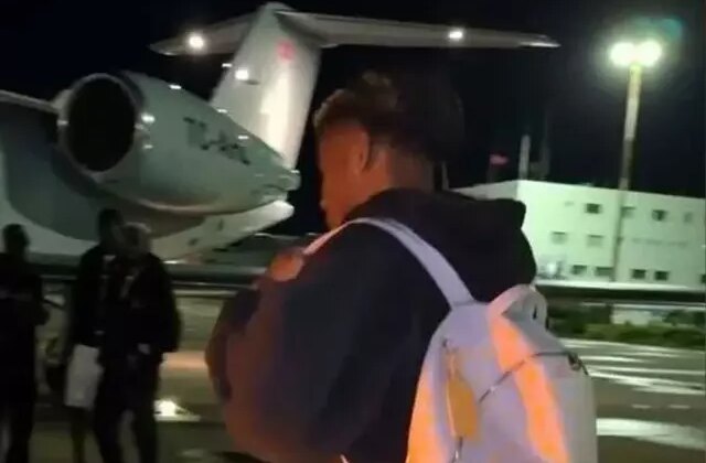 Uçağa binerken fotoğraf paylaştı, Galatasaray taraftarını heyecan sardı