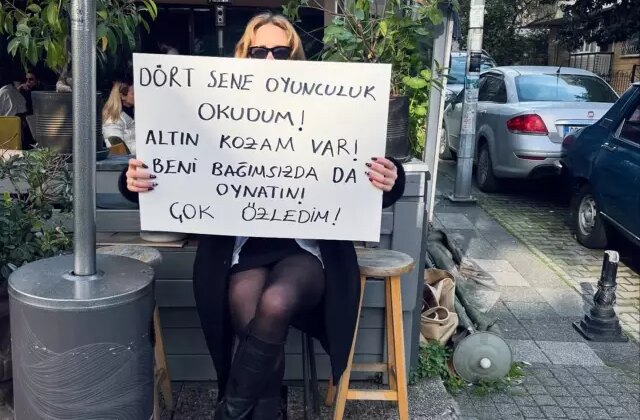 Ünlü oyuncu çareyi pankart açmakta buldu: Dört sene okudum, Altın Koza’m var