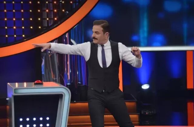 Ünlü oyuncu Ufuk Özkan acil olarak hastaneye kaldırıldı